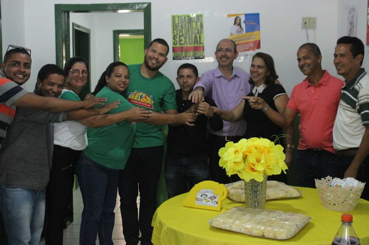 Secretaria de Assistência Social faz entrega de Kit com aparelhos e  Automóvel para o Conselho Tutelar
